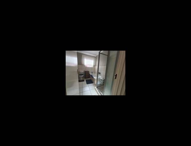2 BEDROOM PROPERTY TO RENT IN SELECTION PARK